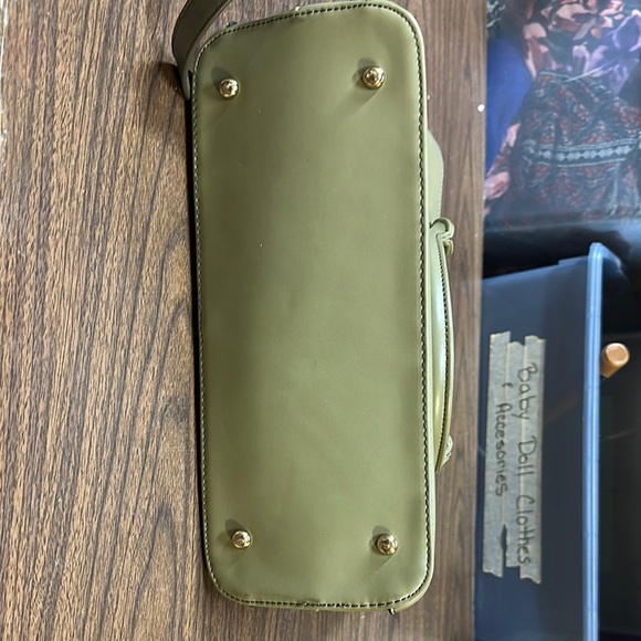 Elegant Olive Green Women's Handbag - Picture 3 of 5